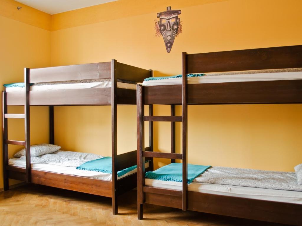 Tramp Aparthostel Краков Экстерьер фото