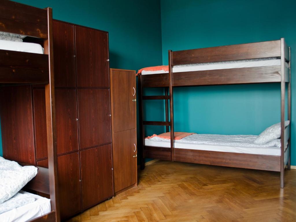 Tramp Aparthostel Краков Экстерьер фото