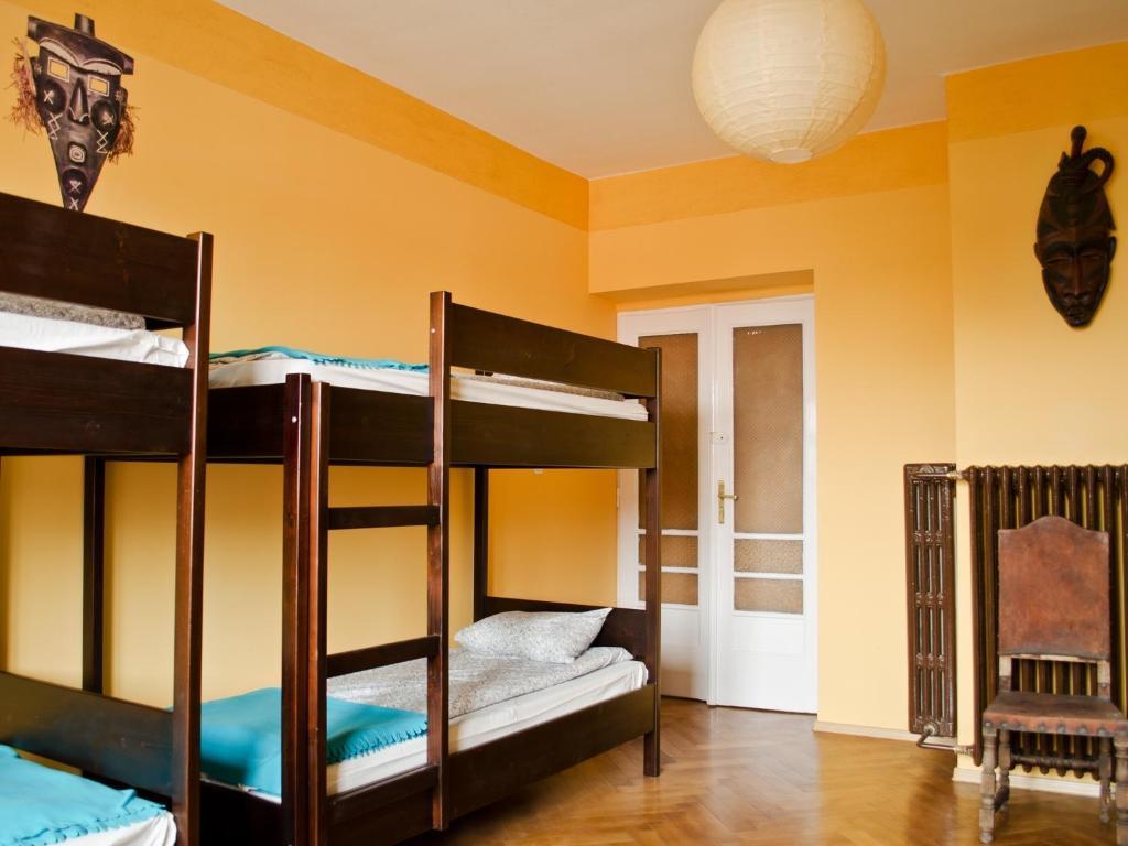 Tramp Aparthostel Краков Экстерьер фото