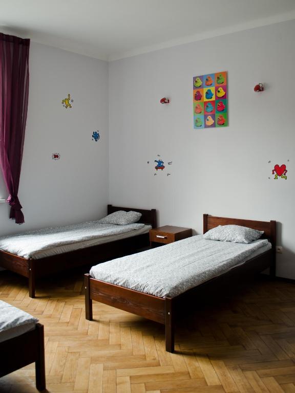 Tramp Aparthostel Краков Экстерьер фото